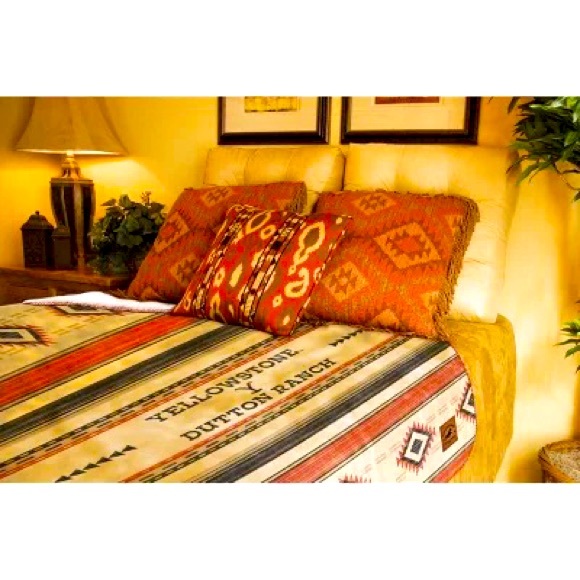 Yellowstone Bedding Yellowstone Silk Touch Sherpa Reverse Throw 6 X